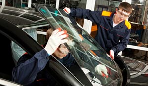Five reasons why an Auto Glass Shop in Auburn, AL makes windshield replacement stress-free