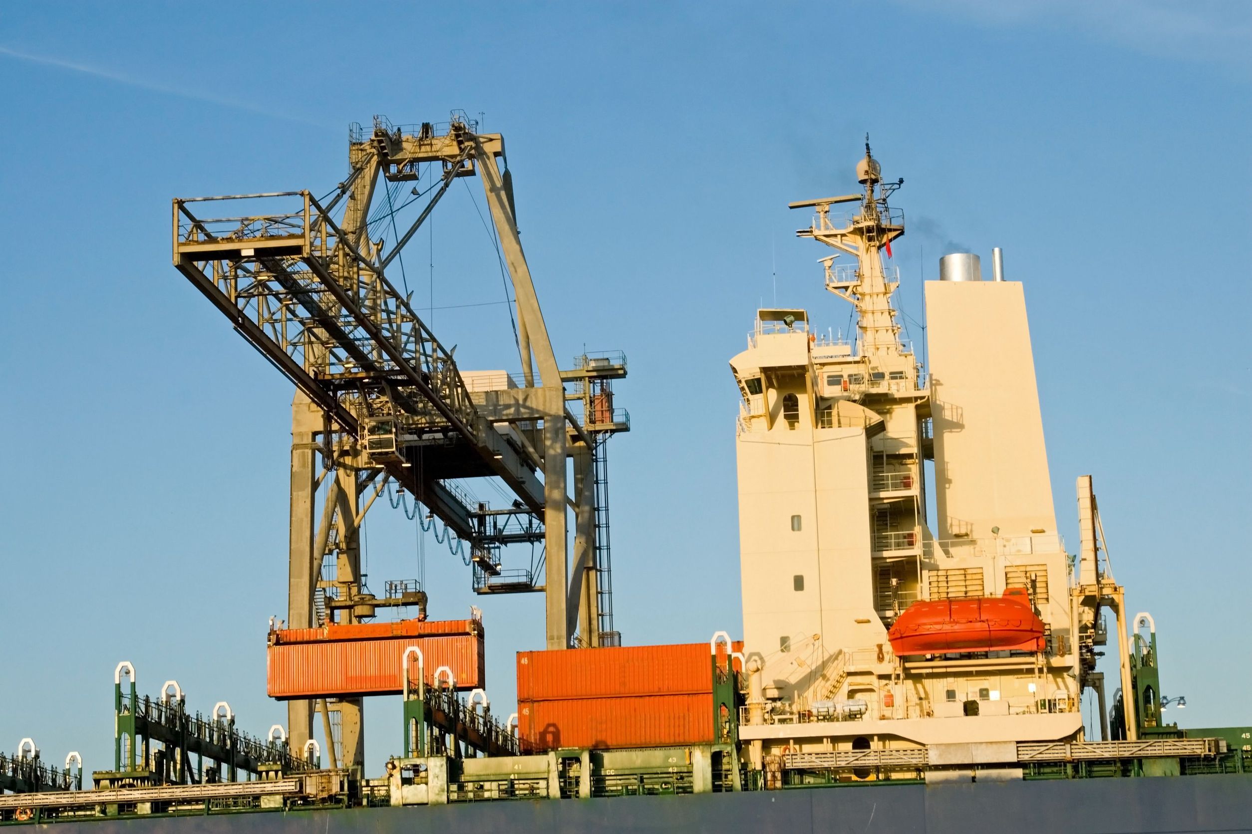 What are Some of the Benefits Associated with Tool Rental in Pasadena TX?