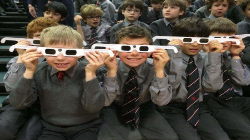 Teaching Children To Use A Solar Eclipse Viewer