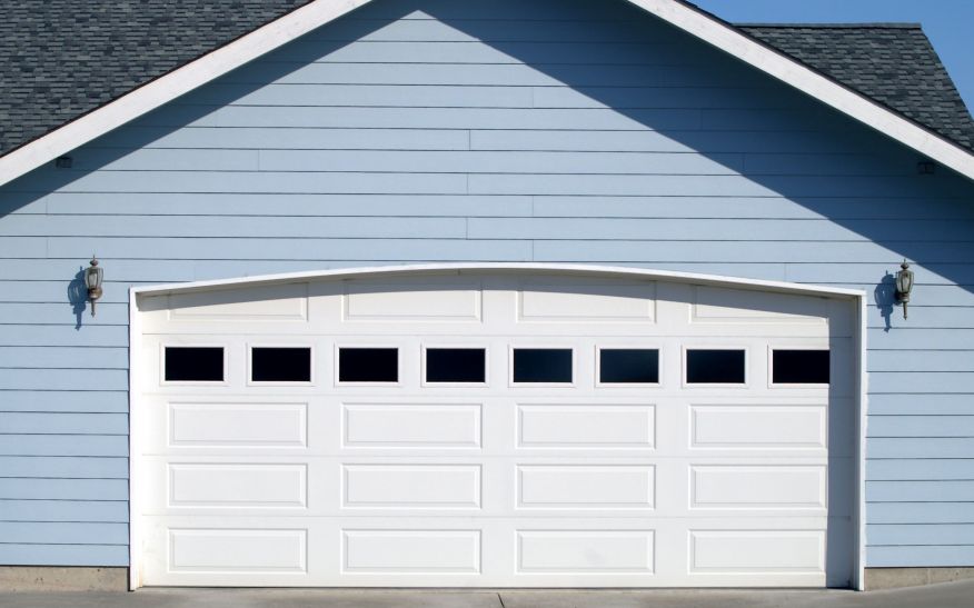 How to Choose the Right Material for Your Garage Door in Cocoa, FL
