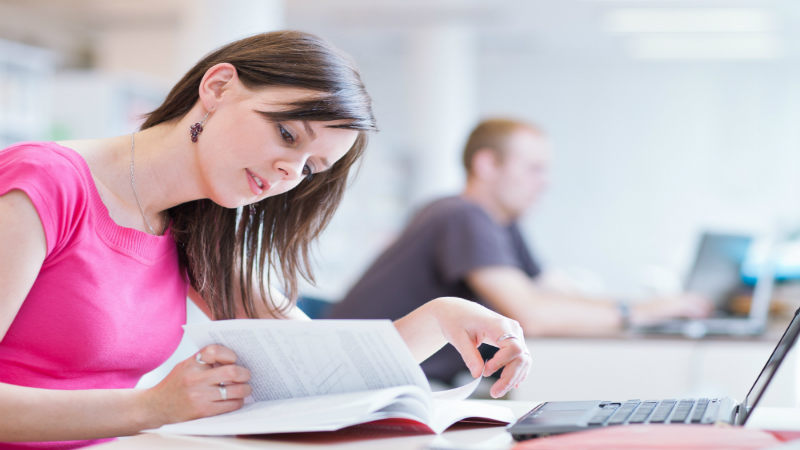 2 Reasons Why You Should Enroll in An Art School to Pursue Your Dreams
