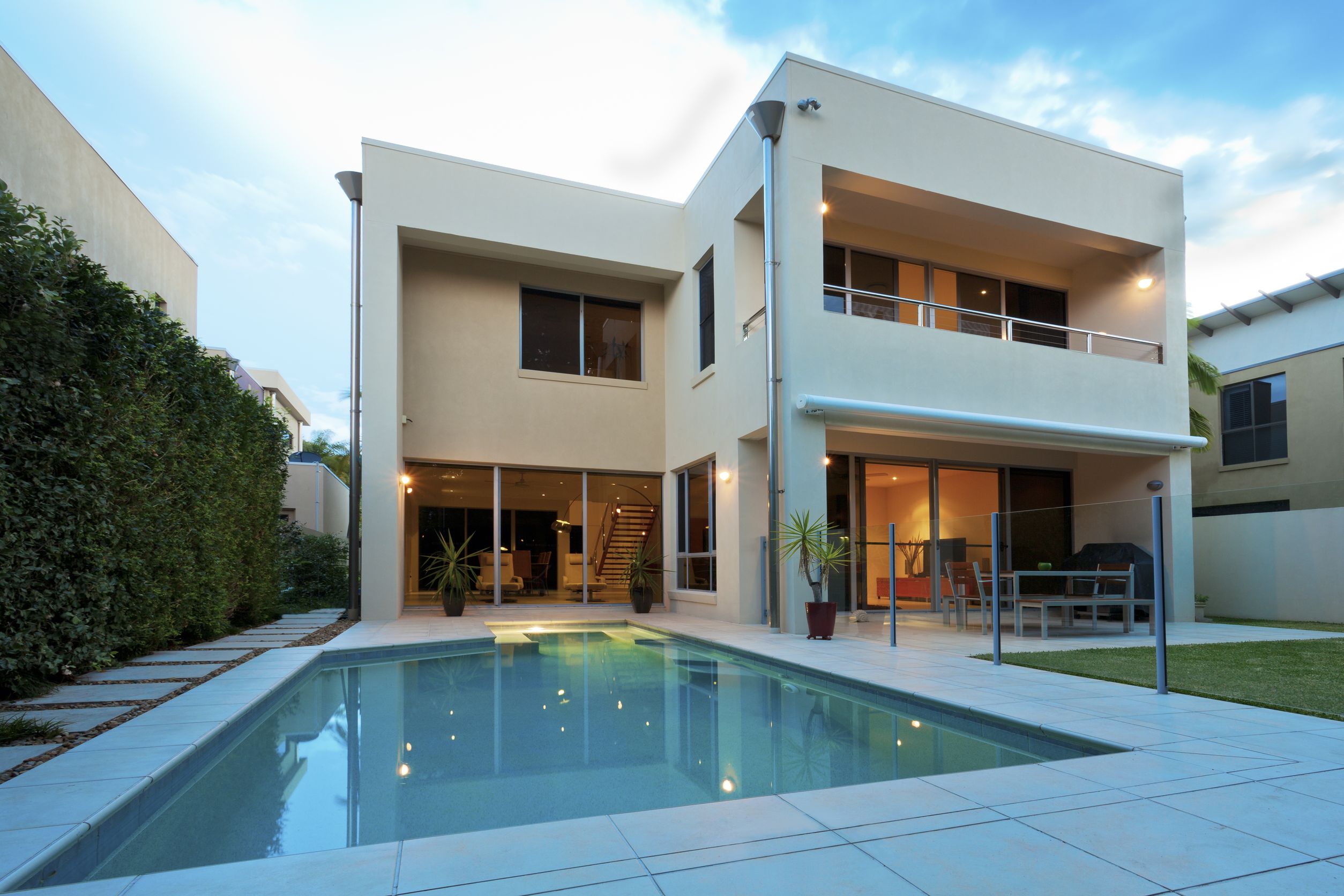 Advantages of Hiring a Contractor to Add Space to Your Californian Home