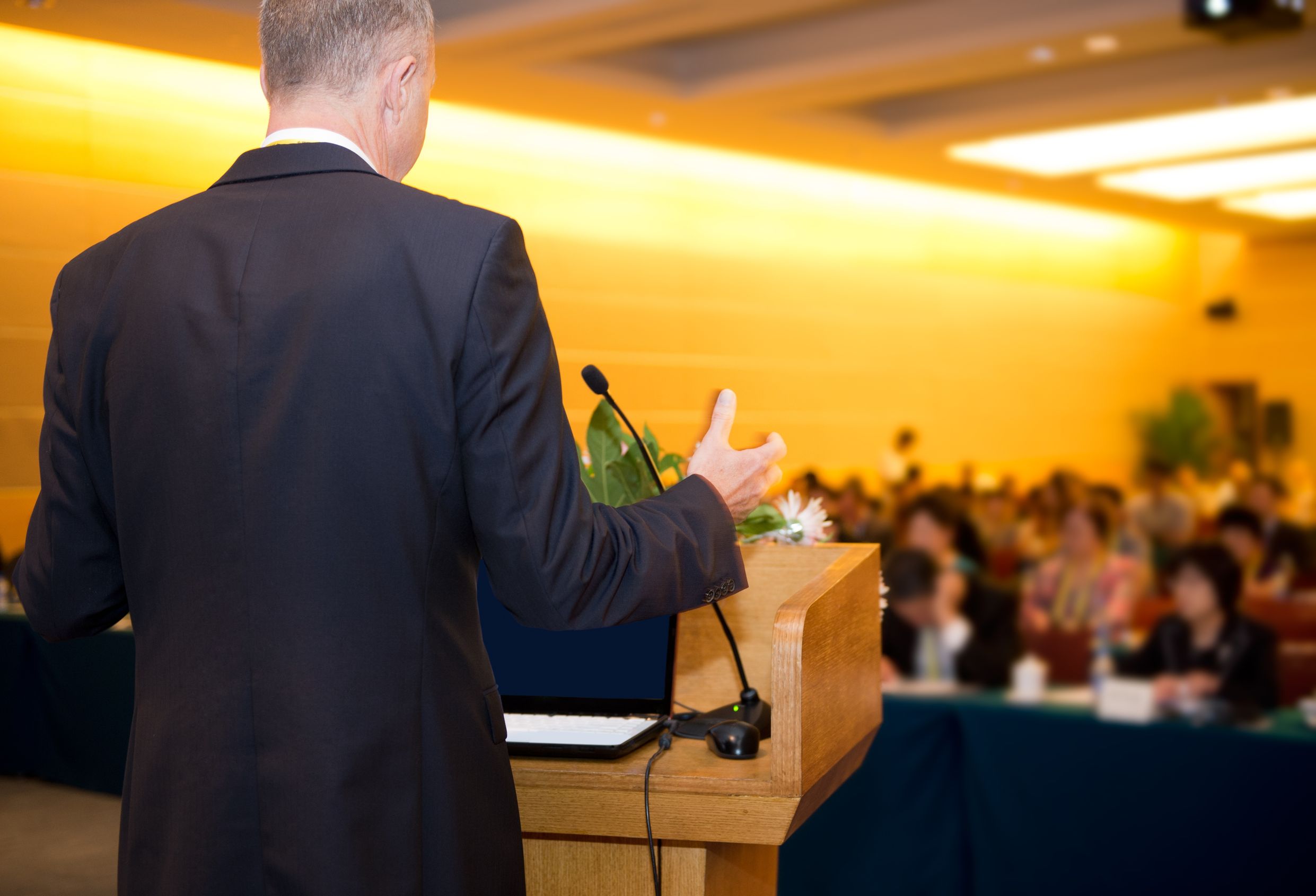 What A Financial Services Motivational Speaker Should Research