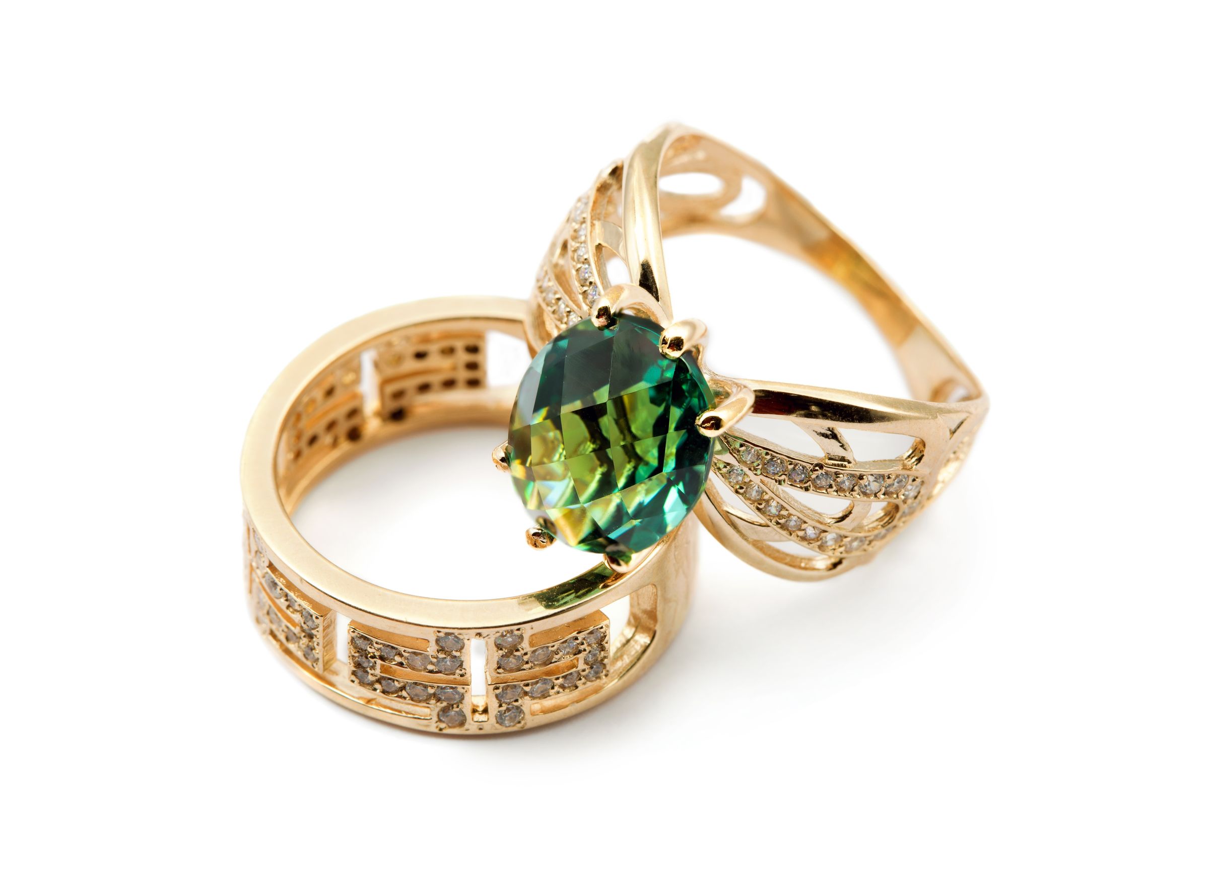 Find Gorgeous Ruby Engagement Rings Today
