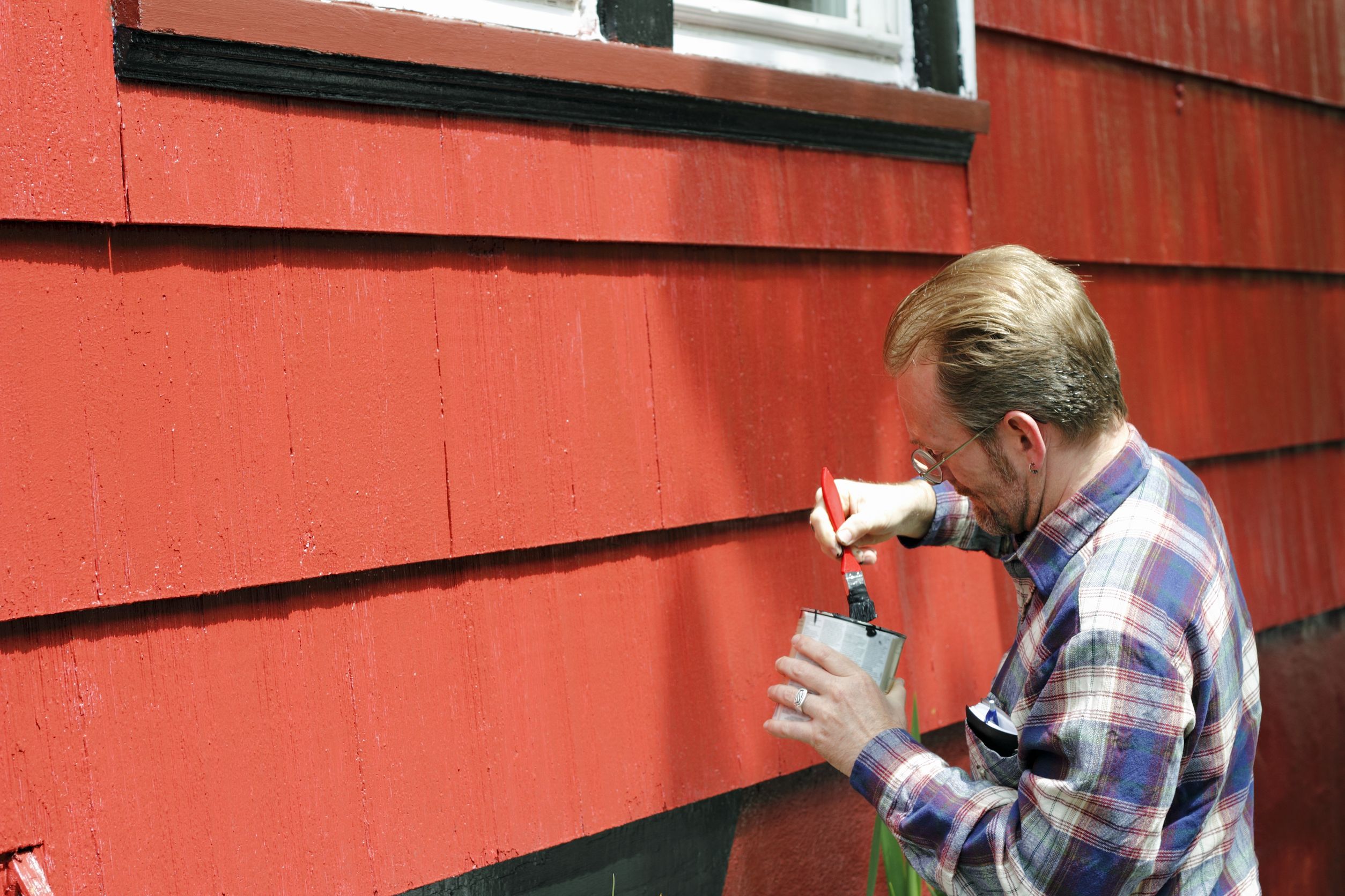 What to Know About Exterior House Painters Near Me