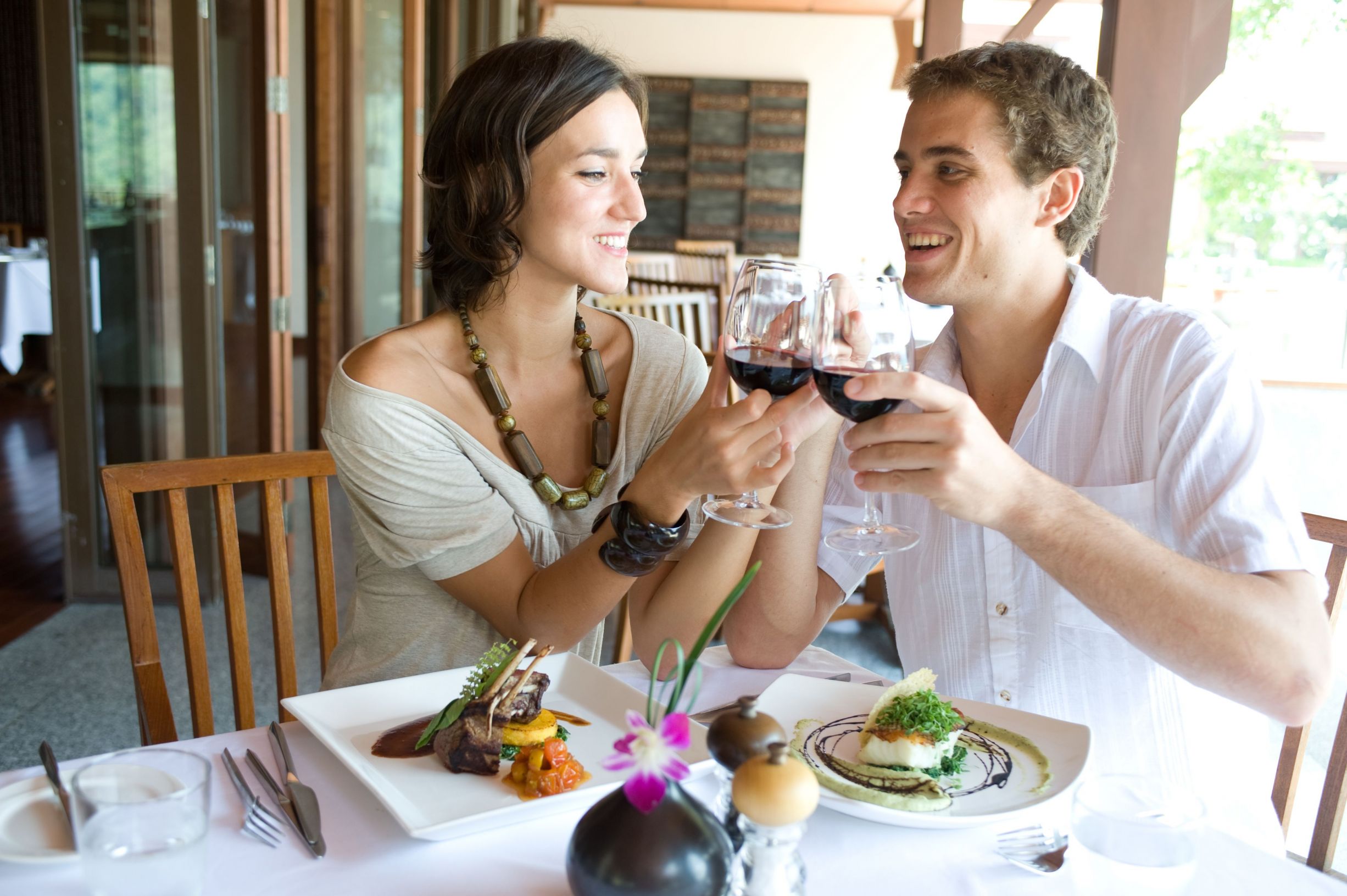 Tips For Eating Healthy When You Visit Restaurants in Miami Beach, FL