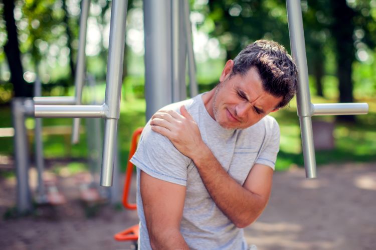 Identifying the Common Causes of Shoulder Injuries in Grand Rapids